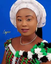 Celebrate this wonderful lady with me as she is a year older today,with joy  in my heart i celebrate you, i pray for you today that as you start another  awesome year