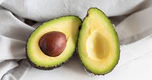 Doch ist die fettreiche frucht bedenkenlos genießbar oder eine umweltsünde? Avocado Lagern So Machst Du Es Endlich Richtig We Go Wild