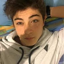 Sam Costa (@xSamCosta)