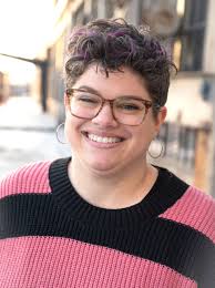 Amber Peck's Instagram, Twitter & Facebook