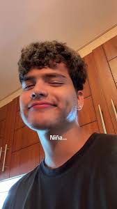 Claudio Armando y Liz Melissa: Romance y Diversión en la Playa