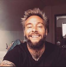 Ønsker jer en skøn og fantastisk weekend. Her står den på familie fest i  morgen lørdag, og løsspringning af ungheste på søndag.