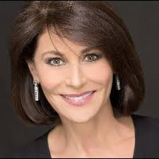 Bianca Erickson (@jbiancae)