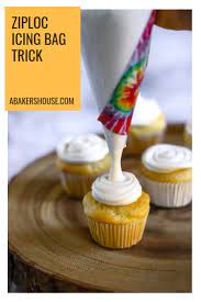 Ziploc Icing Bag Trick A Baker S House Cupcake Icing Techniques Cake Decorating Tips Cupcake Frosting