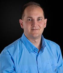 Robert Beringer's Instagram, Twitter & Facebook