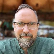 Keith Dow's Instagram, Twitter & Facebook