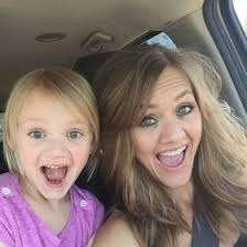 Amber Newhouse's Instagram, Twitter & Facebook