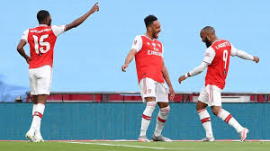 Pepe holds it up on the halfway line, and rolls it back. Fa Cup Semi Final Live Arsenal V Manchester City Live Bbc Sport