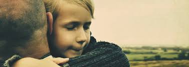 Tjuvar på moped rycker halsband