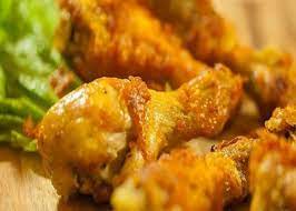 Saran ya guys untuk tambahan bumbu balado/jagung manis sebenarnya opsional, tapi menurutku mending di kasih bumbu balado atau jagung manis agar rasanya tambah gurih gitu😇 selamat mencoba 💜🖤 Resep Ayam Goreng Bumbu Kuning Masakan Mama Mudah