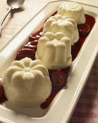 Vanille Griesspudding Mit Rotweinzwetschgen Das Rezept