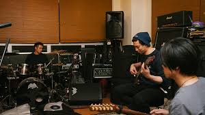 Cantopop is one of the more prominent genres of music produced in hong kong . A Report On Hong Kong S Current Independent Music Scene Herenow Hongkong