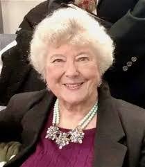 Ellen Grimm's Instagram, Twitter & Facebook