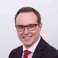 Elliot Warden's Instagram, Twitter & Facebook