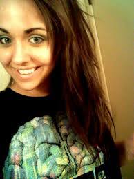 Kristi Maas's Instagram, Twitter & Facebook