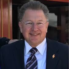 I am very thrilled to share that in May 2022 I will begin an internship at  The Breakers Palm Beach with their Pool & Beach Concierge department. "Once  you stay, you'll understand."