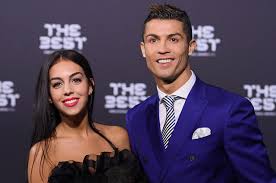 #ирина шейк и кришитану роналду. Irina Shejk I Drugie Fiktivnye Devushki Krishtianu Ronaldu Paparacii Yandeks Dzen