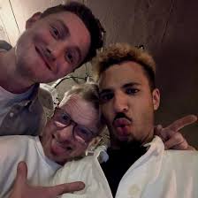 lewis smart (@lewissmart) • Instagram photos and videos