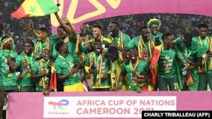 À la suite d'un match fermé, le sénégal a remporté la coupe. 1l 5tsthvctbqm