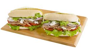 Il kebab è il tipico alimento da asporto, ma può essere interessante provare a farlo in casa. Kebab Amadori