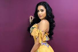 Stephanie Acevedo Father Height Family Biography