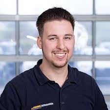 Calvin Dill's Instagram, Twitter & Facebook