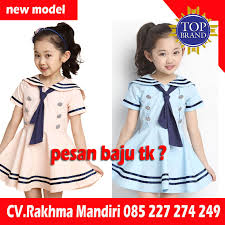 Toga wisuda adalah pakaian pelengkap untuk kelulusan sekolah yeng terdiri dari topi, mendali, tabung ataupun map, jubah dan kerah. 10 Ide Model Baju Anak Sekolah Paud Maria Space