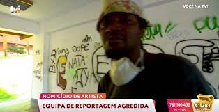 A frustação da comitiva portista resultou num episódio lamentável no parque de estacionamento do estádio do moreirense, onde um repórter de imagem da tvi acabou por ser insultado e agredido, ao que tudo indica, por pedro pinho, empresário de futebol com estreitas ligações aos portistas. Jornalista E Reporter De Imagem Da Tvi Agredidos No Cacem