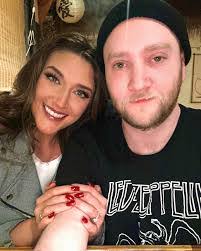 Karin Doyle's Instagram, Twitter & Facebook