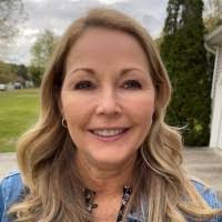 Karen Wiggins's Instagram, Twitter & Facebook