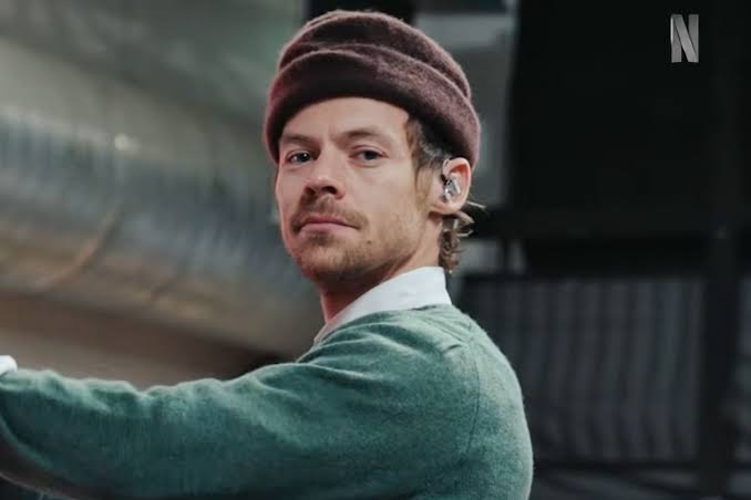 Harry Styles Appears in New Trailer for Netflix Concert Special in  Manchester.
