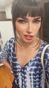 Mollie Lovett's Instagram, Twitter & Facebook