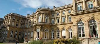 Trouvez les coordonnées du ministère et des organismes et organisations en charge de la gestion et du traitement des affaires étrangères. Ministere De L Europe Et Des Affaires Etrangeres Gouvernement Fr