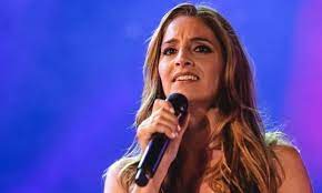 Invitada en los mammones, natalia pastorutti contó un episodio en el que tuvo que defender a su hermana de agresiones 0 natalia pastorutti estuvo presente en la última emisión de los mammones. Con Una Tierna Foto Familiar Natalia Pastorutti Anuncio Que Esta Embarazada Musica La Voz Del Interior