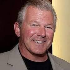 Leighton Osborne's Instagram, Twitter & Facebook