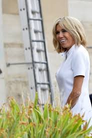 La Famille De Brigitte Macron Va Ouvrir Une Nouvelle Boutique Dans Un Endroit Qui Lui Est Tres Cher