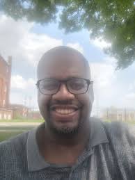 If you feel we could share a great conversation and maybe even build  something meaningful, don't hesitate to send me a direct message