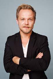 matthias koeberlin 1 photocall for the movie laconia at kempinski hotel atlantic afd40d5105c8bc80d543b7bef26ceea4 jp deutsche schauspieler schauspieler tv star