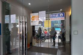 Check spelling or type a new query. Daftar Bank Yang Buka Dan Tutup Selama Lebaran 2021 Halaman All Kompas Com
