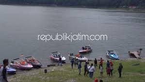 Telaga ngebel adalah sebuah tempat pariwisata yang layak dikunjungi. Masuk Zona Merah Telaga Ngebel Dan Seluruh Destinasi Wisata Di Ponorogo Ditutup Sementara