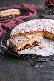 Mit diesen ideen werden auch deine kuchen in zukunft bewundert werden: Einfacher Und Fluffiger Ruhrkuchen Mit Kirschen