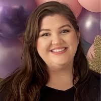 Kim Pridemore's Instagram, Twitter & Facebook