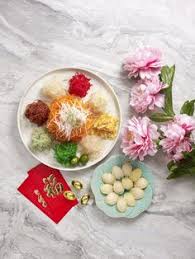 Yee sang, salad imlek yang enak dan penuh filosofi. 8 Yee Sang Ideas Chinese New Year Dishes Chinese New Year Food New Year S Food