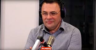 Primul om de milioane cu care vă întâlniți în acest an la europa fm este chiar realizatorul. Cum A ReacÅ£ionat Moise Guran La Mesajele De RÄƒmas Bun Ale Colegilor De La Radio Europa Fm Video Europa Fm