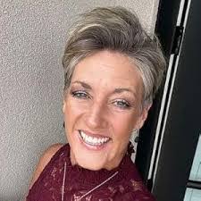 Amy Winsett's Instagram, Twitter & Facebook