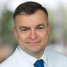 New AO Spine Research Commission Chairperson Klaus Schnake lays out his  vision for more diverse, active, and cost-effective research