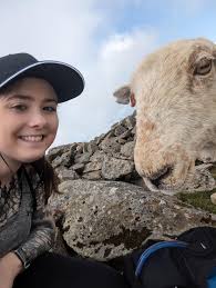 Weve had scary, but what about funniest things that have happened to you  on a hike? : rhiking