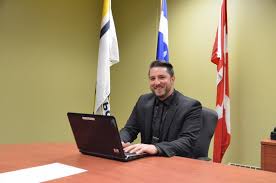 Quick biography 3 martin houle: L Oeil Regional Le Journal De La Vallee Du Richelieu