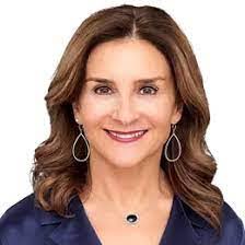 Lisa Lippman's Instagram, Twitter & Facebook