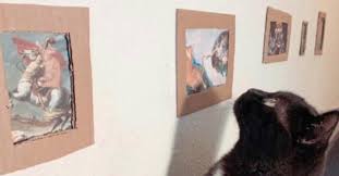 Causer seulement avec de belles mademoiselles. Pour Divertir Leur Chat En Quarantaine Ils Creent Un Musee Felin Sur Mesure